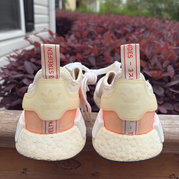 Adidas Originals NMD R1 Sneakers in Cloud White/Solar Red - Picture 2 of 5